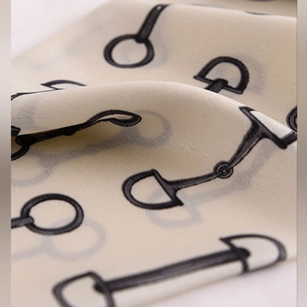 Elegant White and Pink Patterned Silk Scarf - Picture 3 of 4